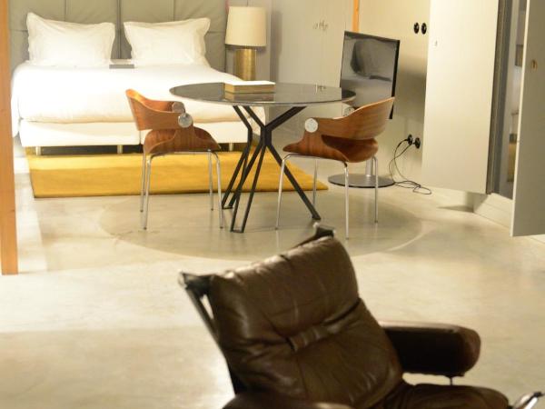 Raw Culture Art & Lofts Bairro Alto : photo 2 de la chambre loft deluxe avec balcon