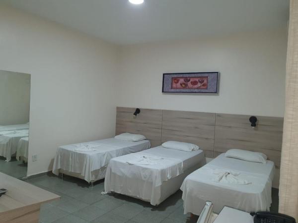 Hotel Central Gold : photo 1 de la chambre chambre triple standard