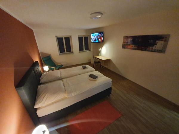 White Pearl Hostel 2 : photo 3 de la chambre chambre double ou lits jumeaux avec salle de bains commune