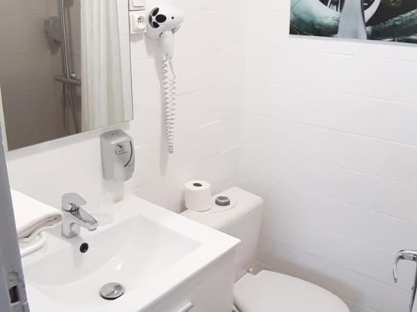 Hôtel La Croisette & Restaurant Bistrot Gantier en centre ville : photo 5 de la chambre chambre double standard