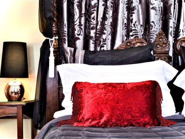 Kurrajong House : photo 6 de la chambre chambre lit queen-size campbell - vue sur jardin