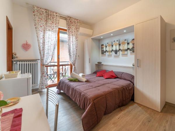 B&B Villa Montreux : photo 3 de la chambre chambre double avec salle de bains privative