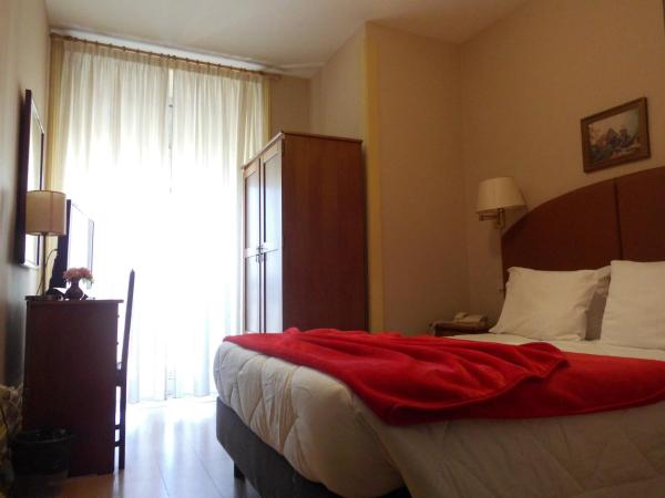 Hotel Larbelo : photo 1 de la chambre chambre double