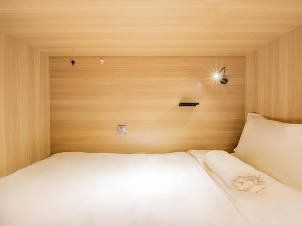 Sanya IPK BACKPACKERS HOSTEL : photo 2 de la chambre lit dans dortoir mixte de 6 lits