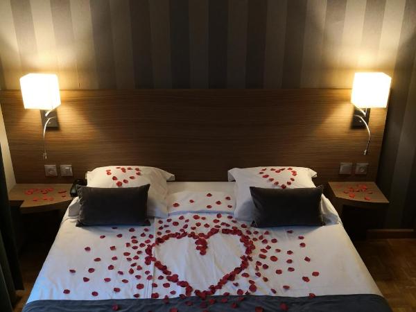 Logis Hôtel Restaurant Au Cerf d'Or : photo 5 de la chambre chambre double ou lits jumeaux standard