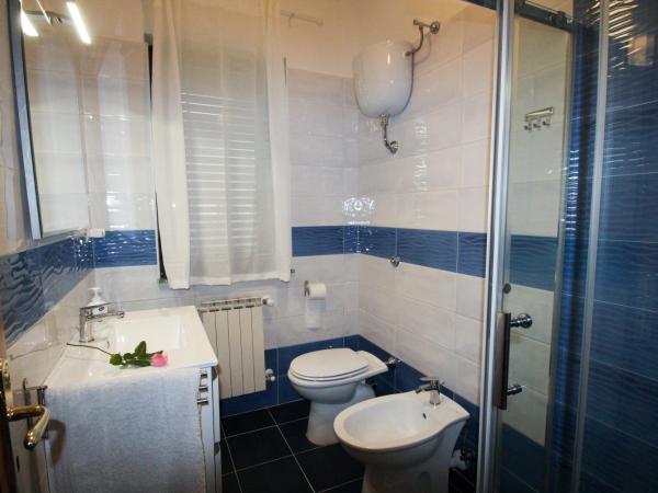 AceroRosso B&B : photo 4 de la chambre chambre double ou lits jumeaux avec salle de bains privative