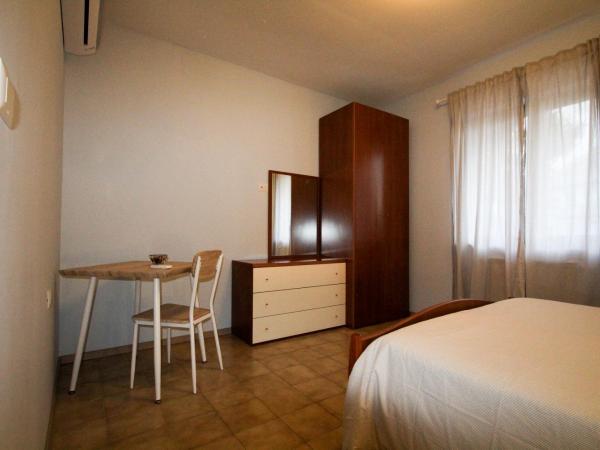 AceroRosso B&B : photo 3 de la chambre chambre familiale avec salle de bains privative