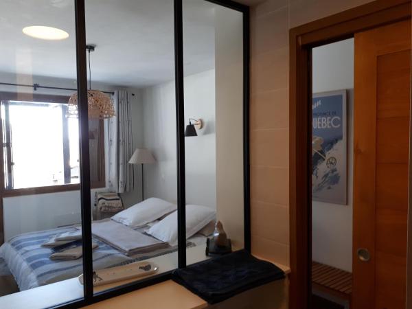 La Sauvagine B&B Skis aux pieds : photo 1 de la chambre chambre double avec salle de bains privative extérieure