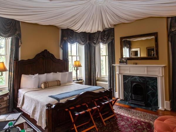 Eliza Thompson House, Historic Inns of Savannah Collection : photo 4 de la chambre chambre r. bruce lit king-size de luxe - maison principale