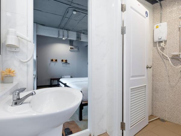 Rest24 Residence : photo 8 de la chambre chambre double supérieure