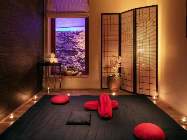 Hotel KINGS COURT : photo 1 de la chambre chambre double ou lits jumeaux exécutive avec accès au salon et au spa