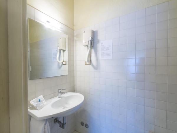 Hotel Moderno : photo 2 de la chambre chambre double ou lits jumeaux