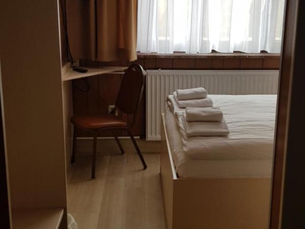 Central-Hotel Tegel : photo 8 de la chambre chambre double Économique