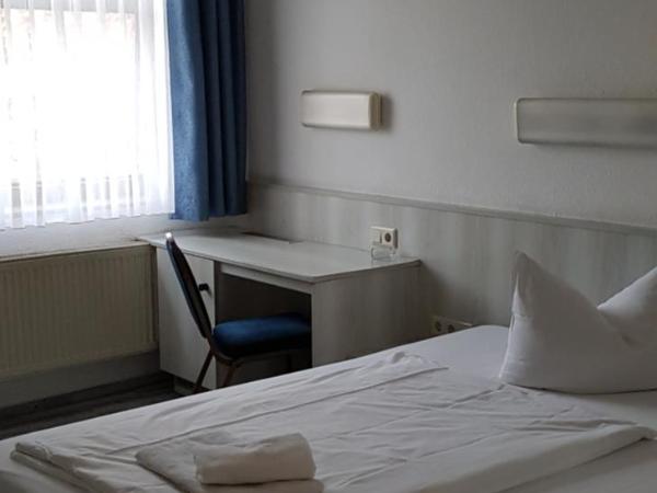 Central-Hotel Tegel : photo 4 de la chambre chambre double standard