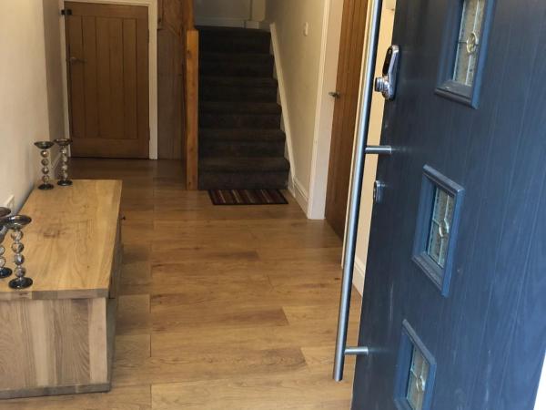 BIG ROOM rusholme WITH TV AND PRIVATE BATHROOM-parking&wifi : photo 4 de la chambre chambre double deluxe