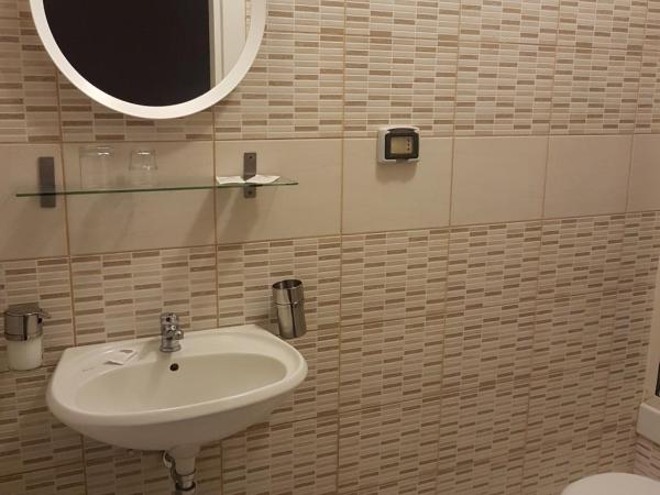Hotel Biscari : photo 4 de la chambre chambre double ou lits jumeaux avec balcon