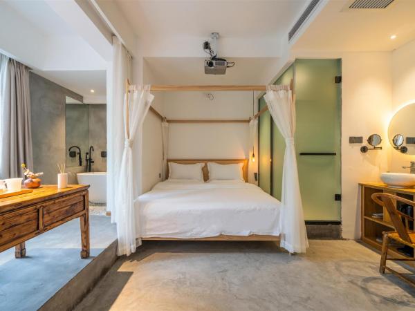 Moonlight Hotel : photo 3 de la chambre chambre double deluxe avec baignoire