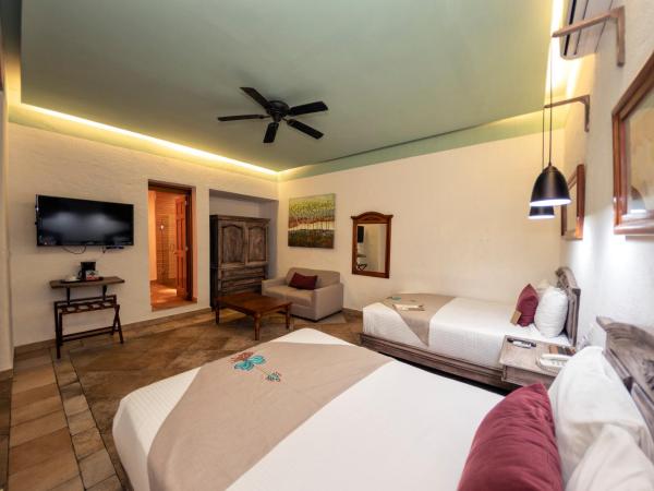 Casa De Sierra Azul : photo 2 de la chambre chambre double avec baignoire spa