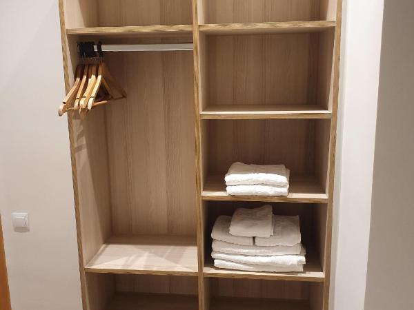 Hostel BESTPRICE Barcelona Stadium : photo 5 de la chambre chambre double ou lits jumeaux