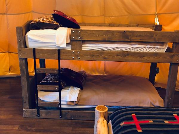 Orr Family Farm & RR, LLC : photo 2 de la chambre tipi