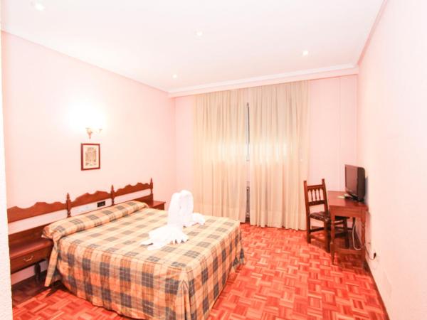 Hotel Castellano Centro : photo 8 de la chambre chambre lits jumeaux