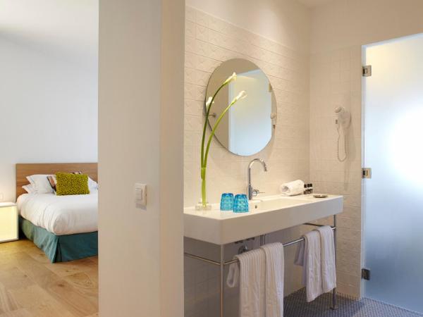 One Shot Prado 23 : photo 4 de la chambre chambre familiale (2 adultes et 2 enfants)