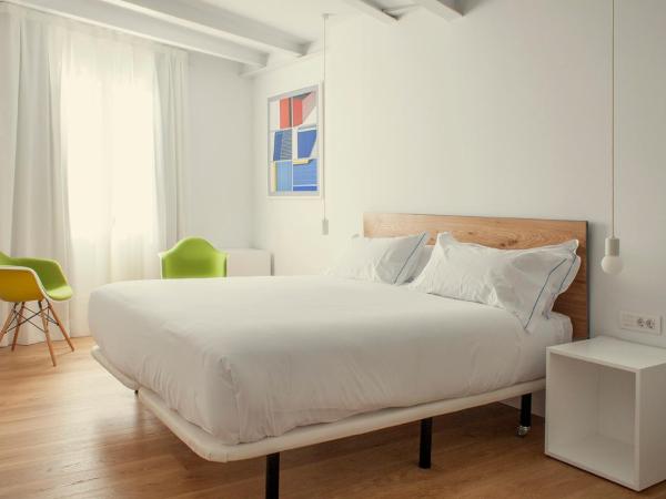 One Shot Prado 23 : photo 4 de la chambre chambre double ou lits jumeaux supérieure avec terrasse