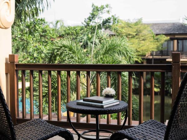 Mövenpick Asara Resort & Spa Hua Hin : photo 7 de la chambre suite lit king-size avec terrasse - vue sur lagune