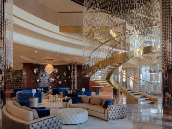 Paramount Hotel Dubai : photo 6 de la chambre chambre scène avec crédit de 200 aed par jour pour le spa ou la nourriture et les boissons - vue sur centre-ville
