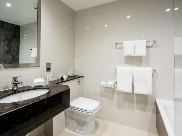 Holiday Inn London Kensington High St., an IHG Hotel : photo 5 de la chambre suite lit king-size – non-fumeurs