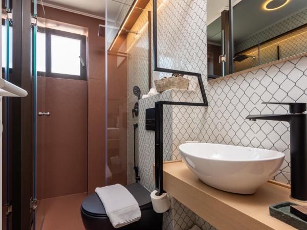 Onira Suite Dreams : photo 10 de la chambre suite grace 1 chambre avec bain à remous - vue sur mer