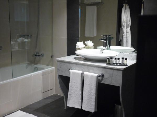 Nour Plazza Hotel : photo 7 de la chambre suite deluxe avec lit king-size