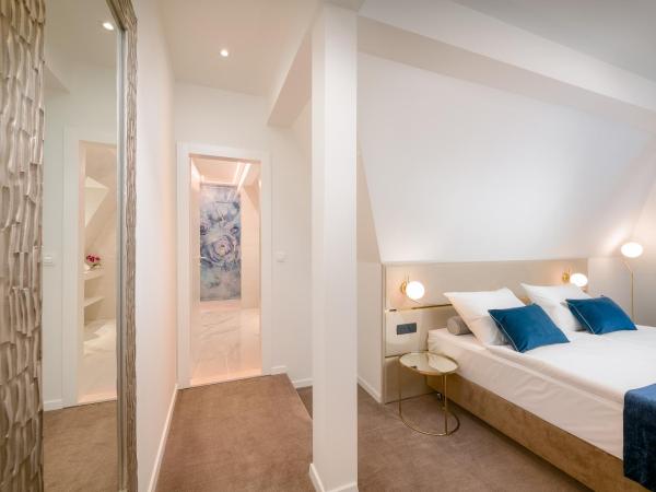 Flos Luxury Rooms : photo 4 de la chambre chambre deluxe double ou lits jumeaux