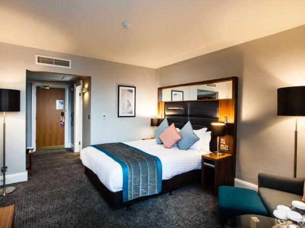 Crowne Plaza Leeds, an IHG Hotel : photo 2 de la chambre chambre lit queen-size standard avec accès au salon