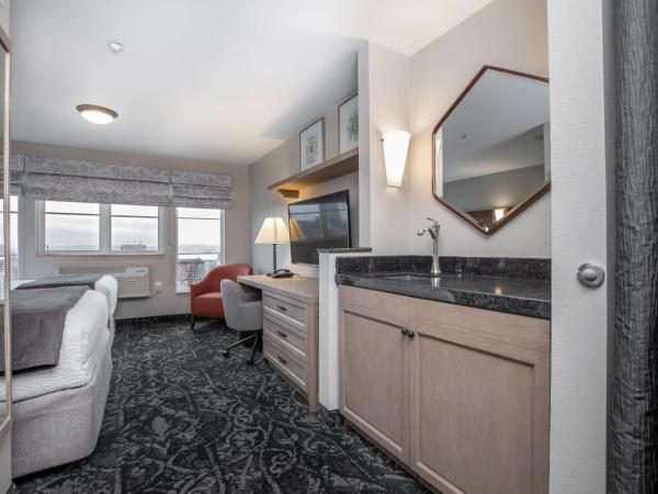 The Mediterranean Inn : photo 3 de la chambre chambre double avec 2 lits doubles