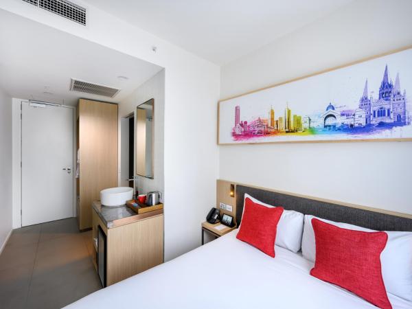 ibis Melbourne Central : photo 2 de la chambre petite chambre lit queen-size