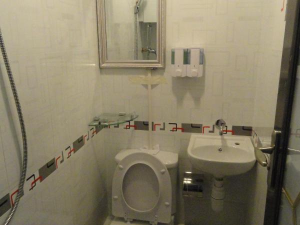 Davao Hostel Block D RECEPTION 10TH FLOOR : photo 7 de la chambre chambre double deluxe