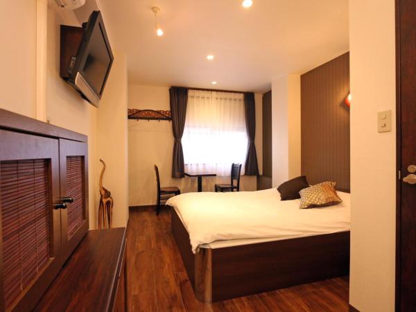 Hotel 3 O'Clock Tennoji : photo 4 de la chambre chambre double avec salle de bains privative