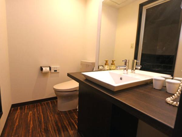 Hotel 3 O'Clock Tennoji : photo 6 de la chambre chambre lits jumeaux de style japonais avec salle de bains privative