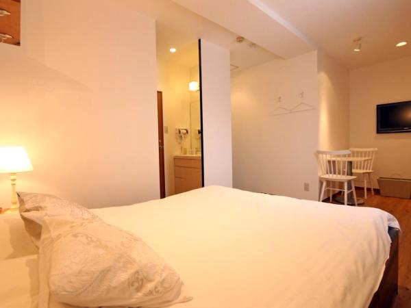 Hotel 3 O'Clock Tennoji : photo 7 de la chambre chambre double avec salle de bains privative