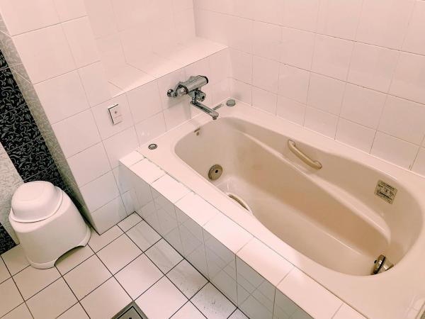 Hotel 3 O'Clock Tennoji : photo 3 de la chambre chambre quadruple avec salle de bains privative