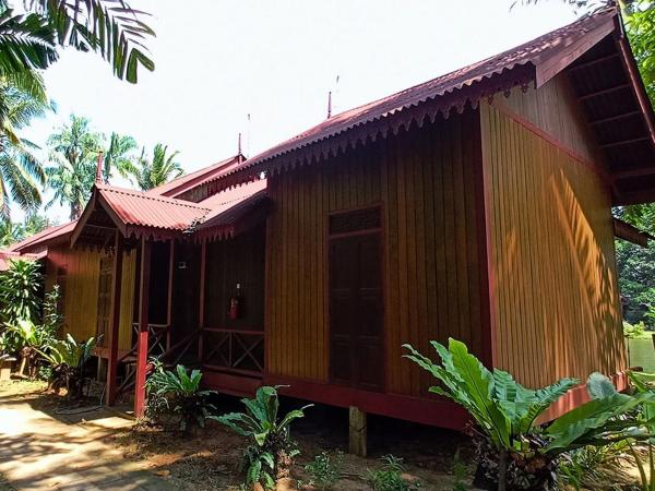 Tanjung Inn : photo 1 de la chambre chambre lit king-size deluxe