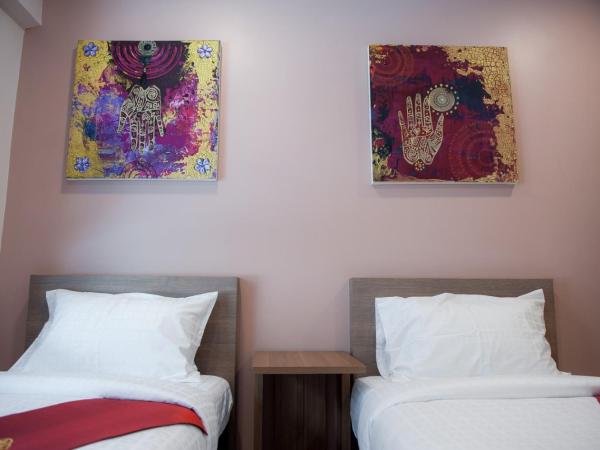 The Moon Night Hotel : photo 2 de la chambre chambre lits jumeaux deluxe