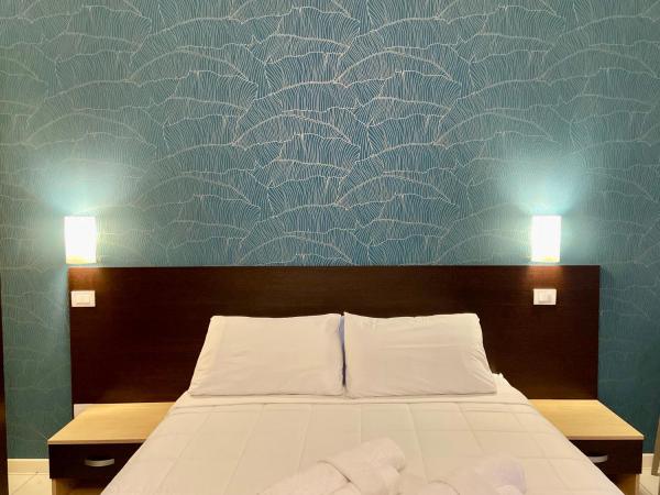 Residence Acqua Suite Marina : photo 4 de la chambre appartement 2 chambres avec balcon