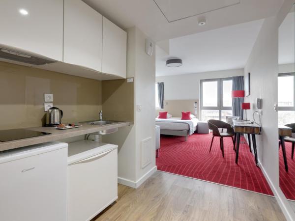All Suites Bordeaux Centre Marne - Gare Saint-Jean : photo 4 de la chambre studio exécutif avec lit double