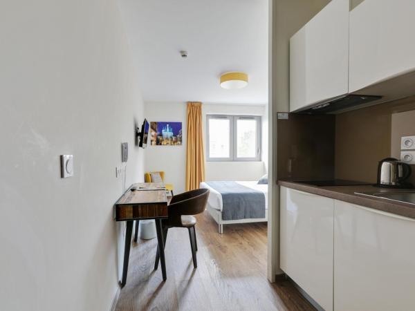 All Suites Bordeaux Centre Marne - Gare Saint-Jean : photo 8 de la chambre  studio confort (lit double)