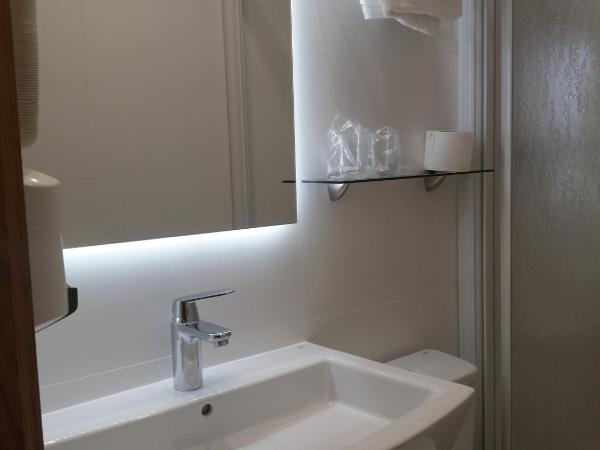 Pensión La Concha : photo 3 de la chambre chambre lits jumeaux