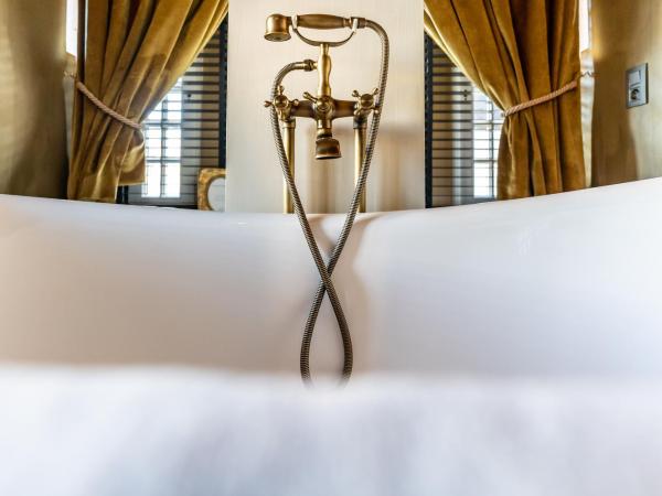 Castelsuites : photo 8 de la chambre suite deluxe