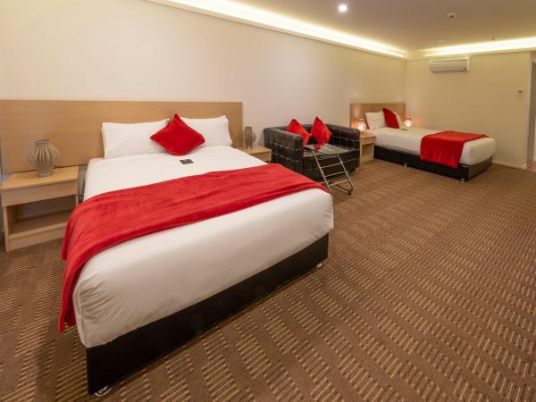 V Motel : photo 2 de la chambre accessible two queen bed apartment