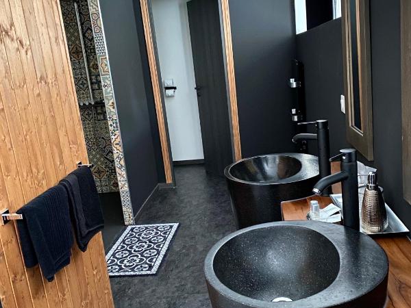 Salon Boyer : photo 5 de la chambre suite avec jacuzzi